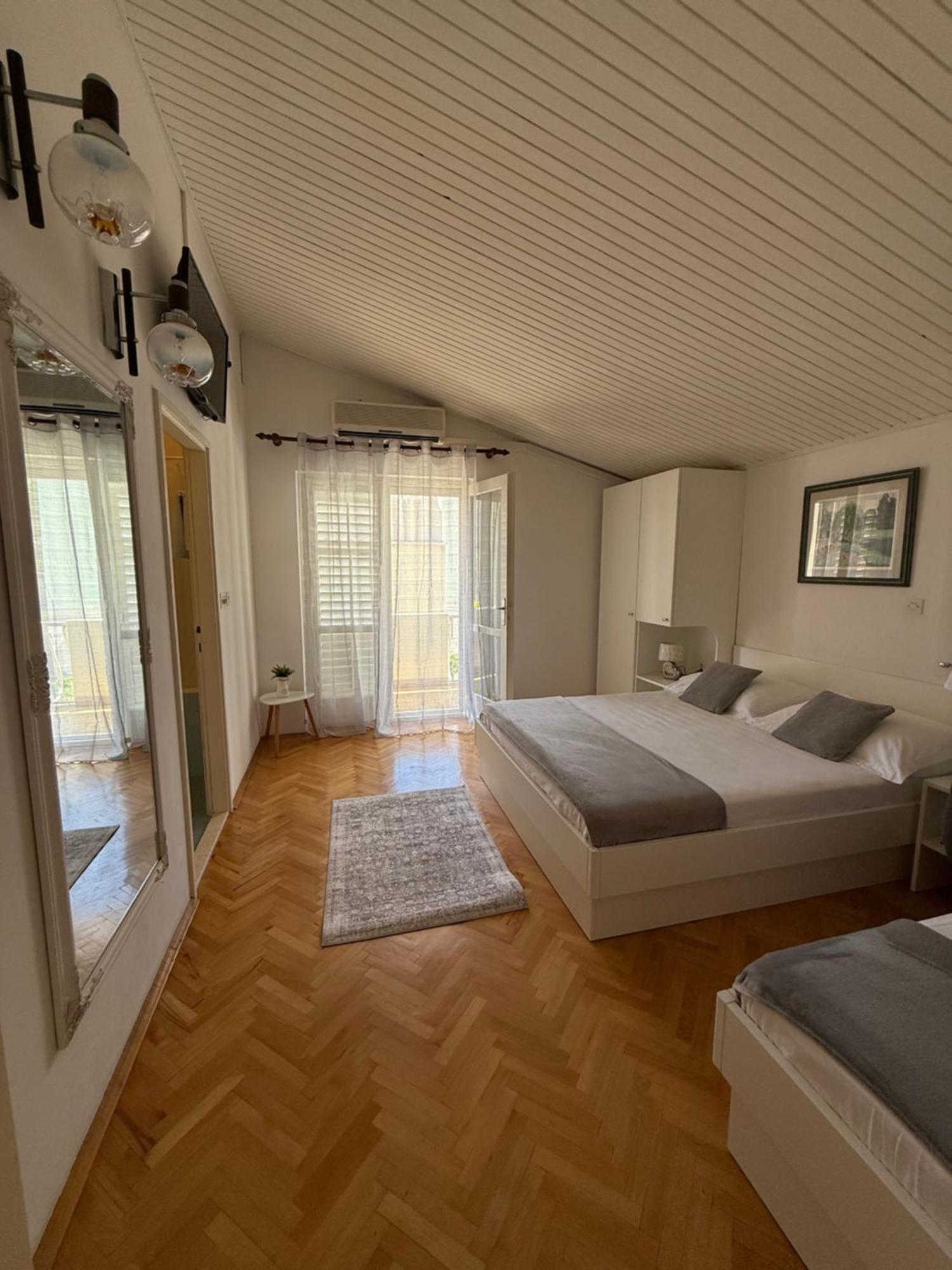 Apartment Olga 2 Makarska