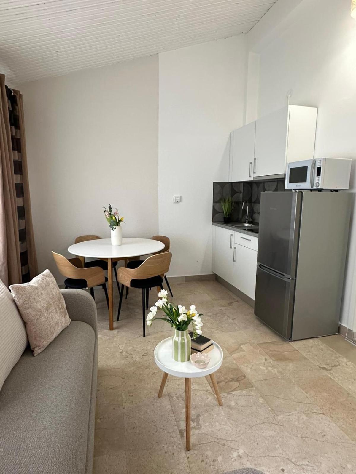 Olga 2 Apartment Makarska