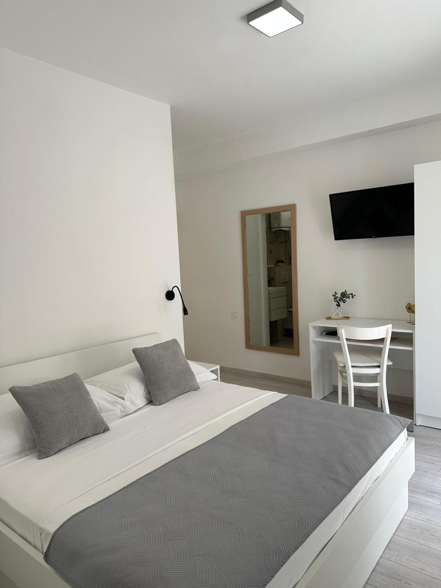 Olga 2 Apartment Makarska